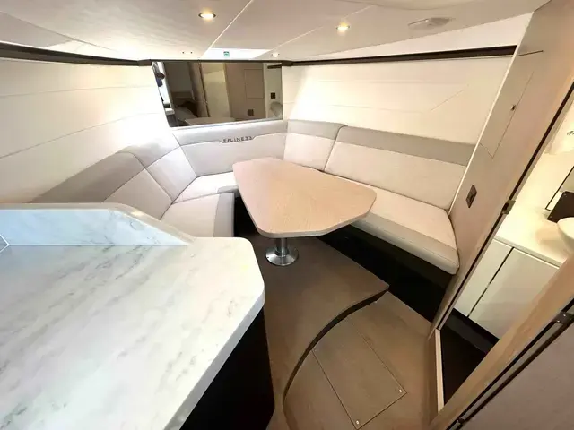 Fairline F Line 33