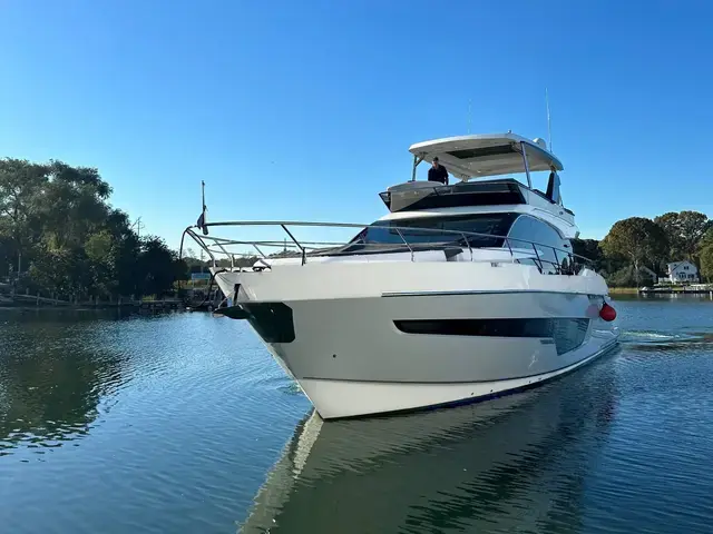 Fairline Squadron 68