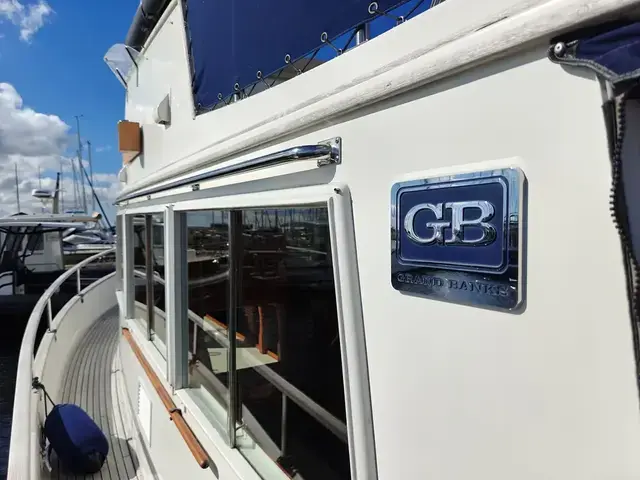 Grand Banks Classic 32