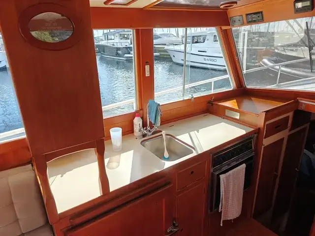 Grand Banks Classic 32