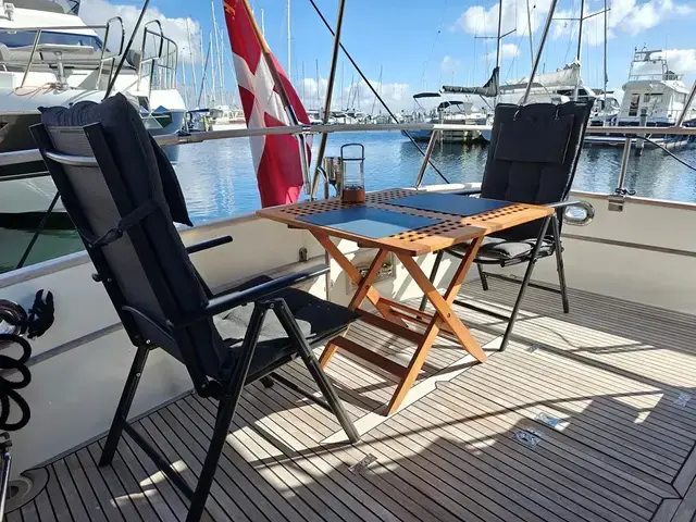 Grand Banks Classic 32