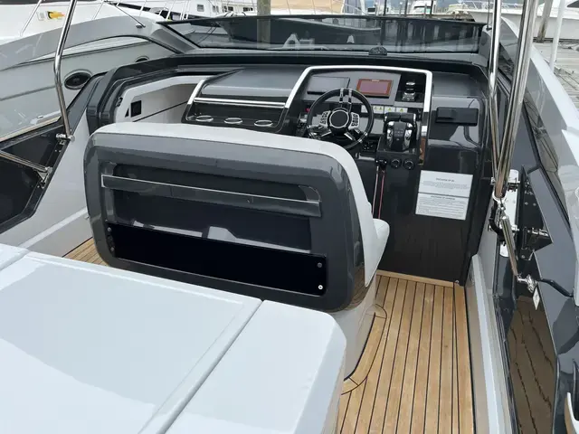 Fairline F Line 33