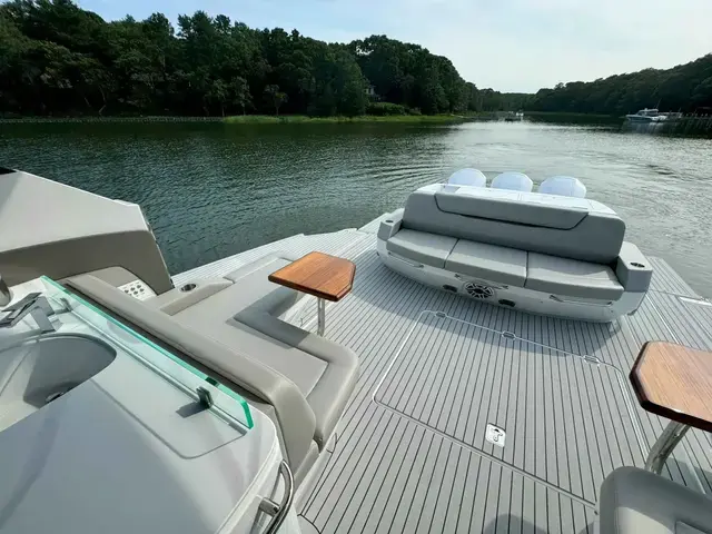 Cruisers Yachts 50 Gls Ob