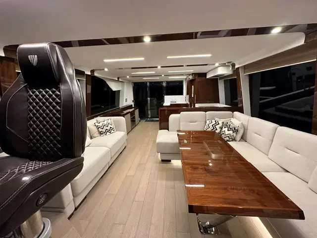 Fairline Squadron 68