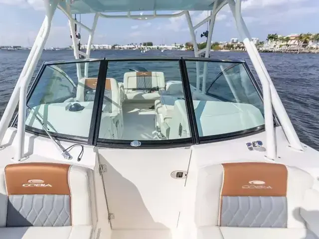 Cobia Boats 240 DC