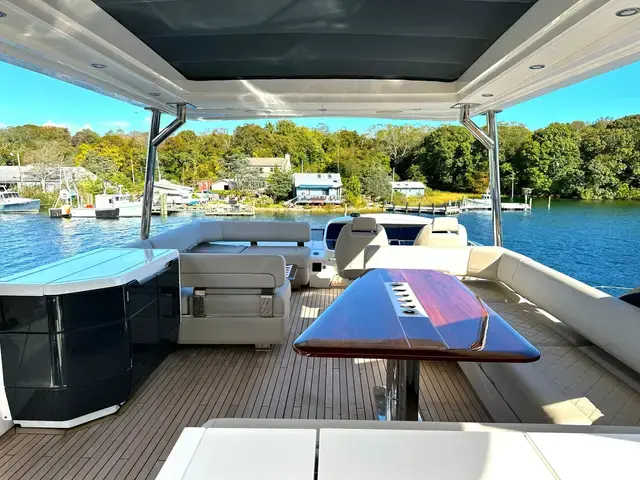 Fairline Squadron 68