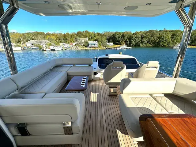 Fairline Squadron 68