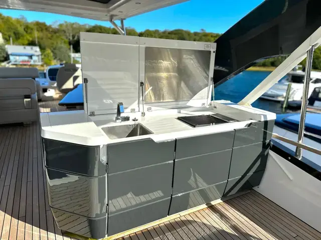 Fairline Squadron 68