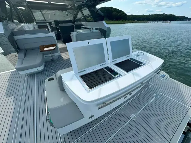 Cruisers Yachts 50 Gls Ob