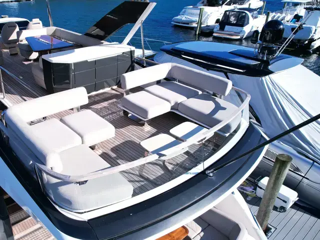 Fairline Squadron 68