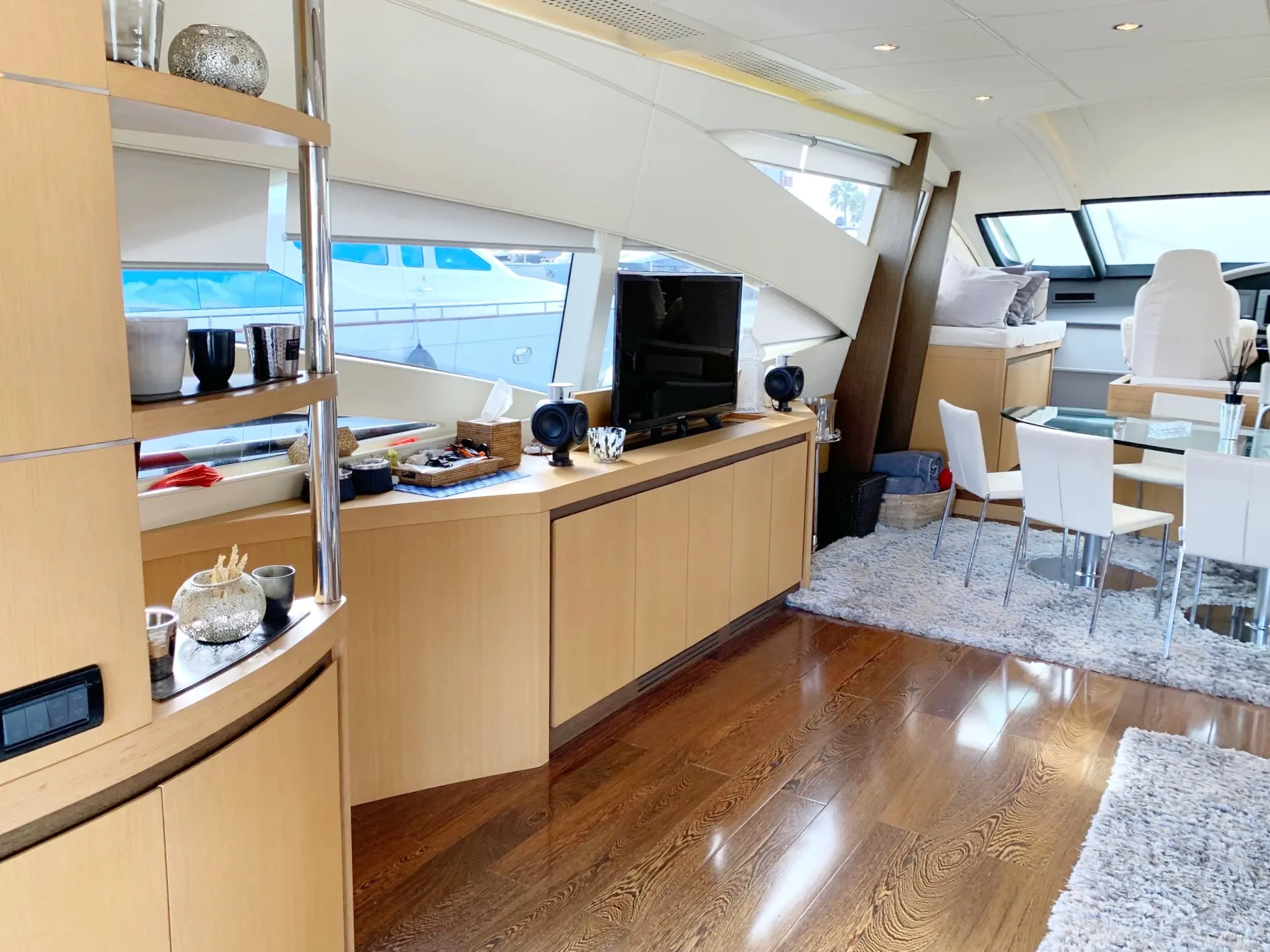 2008 Pershing 90