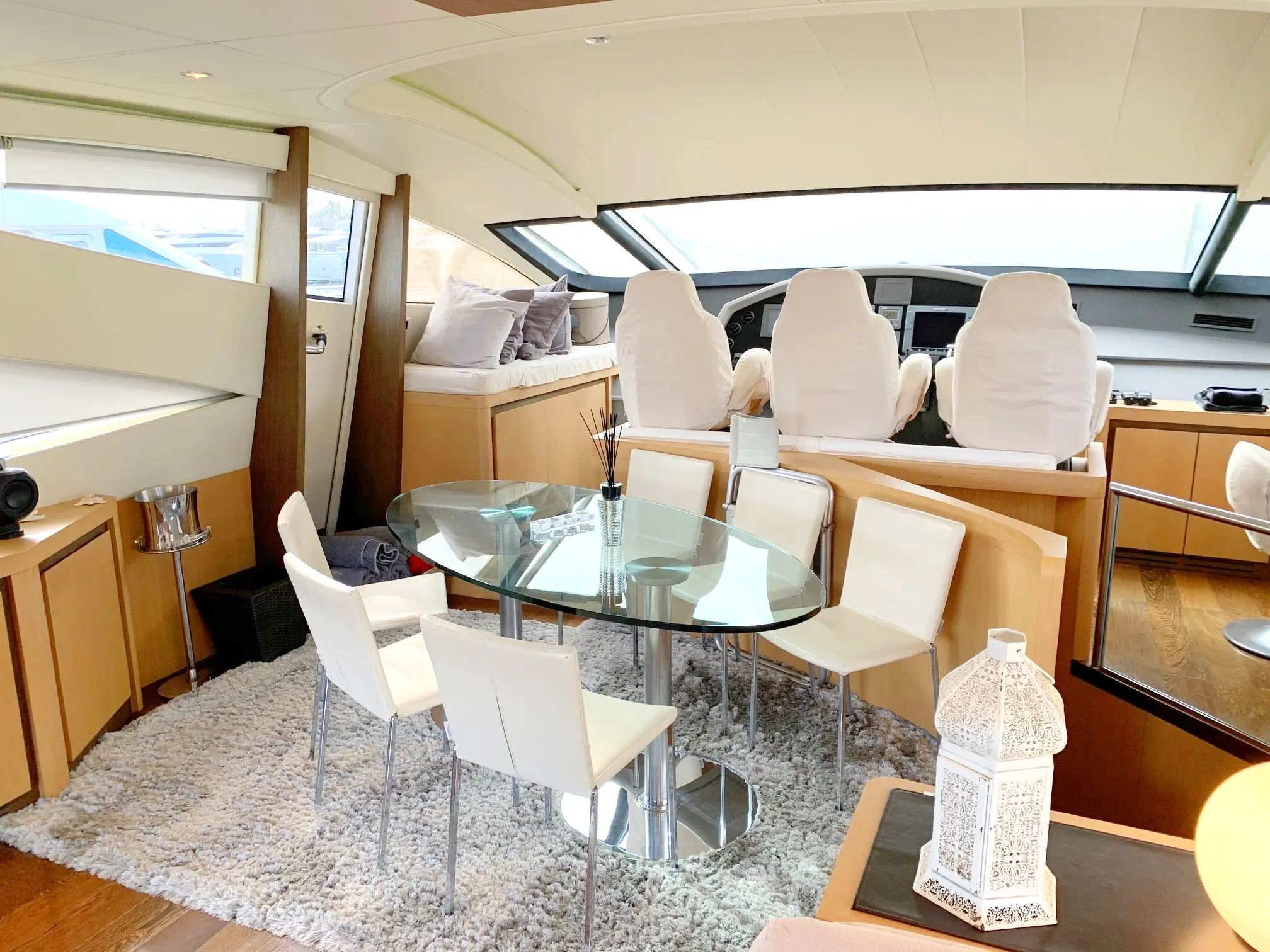 2008 Pershing 90