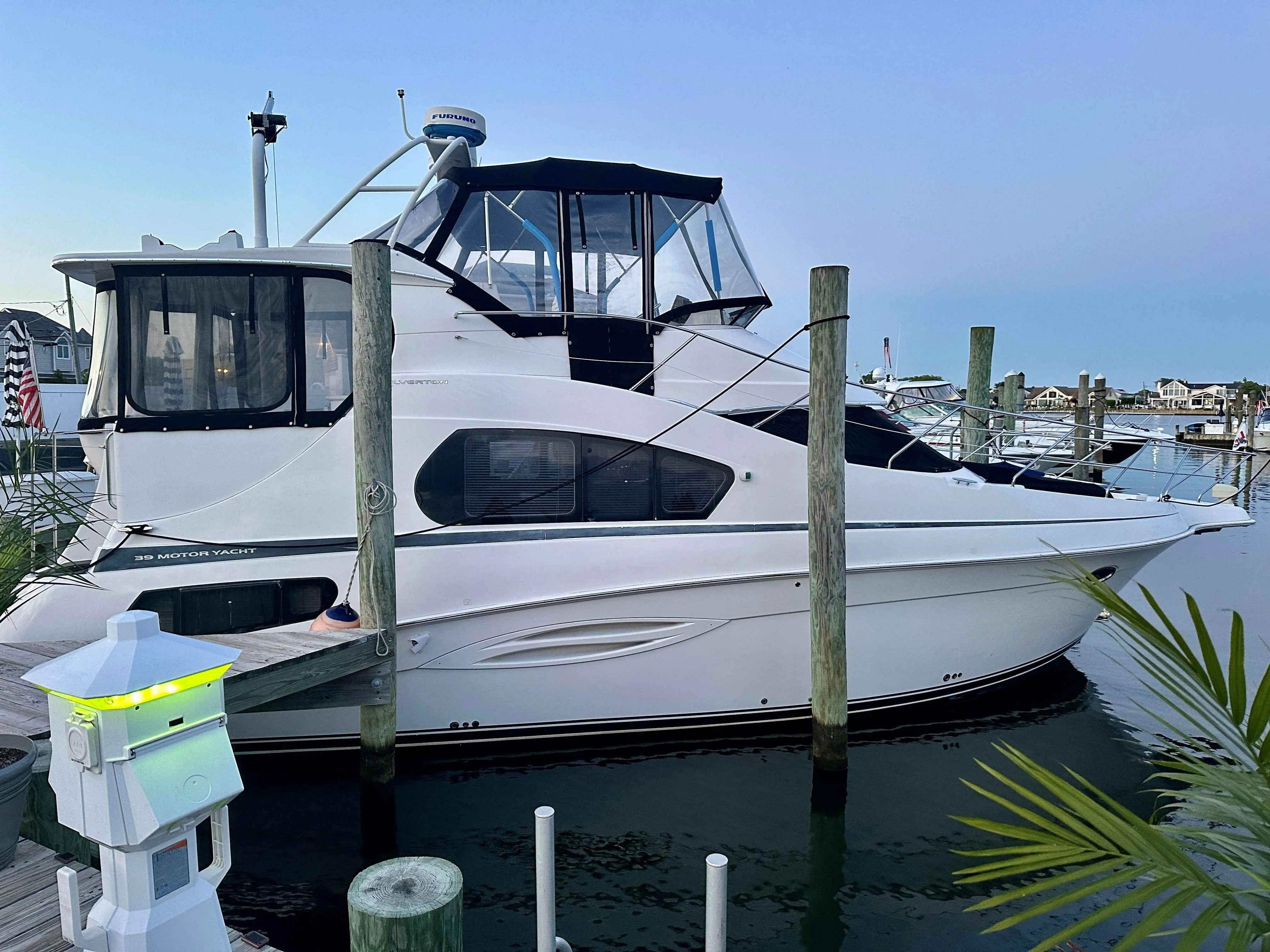 2005 Silverton 39 motor yacht