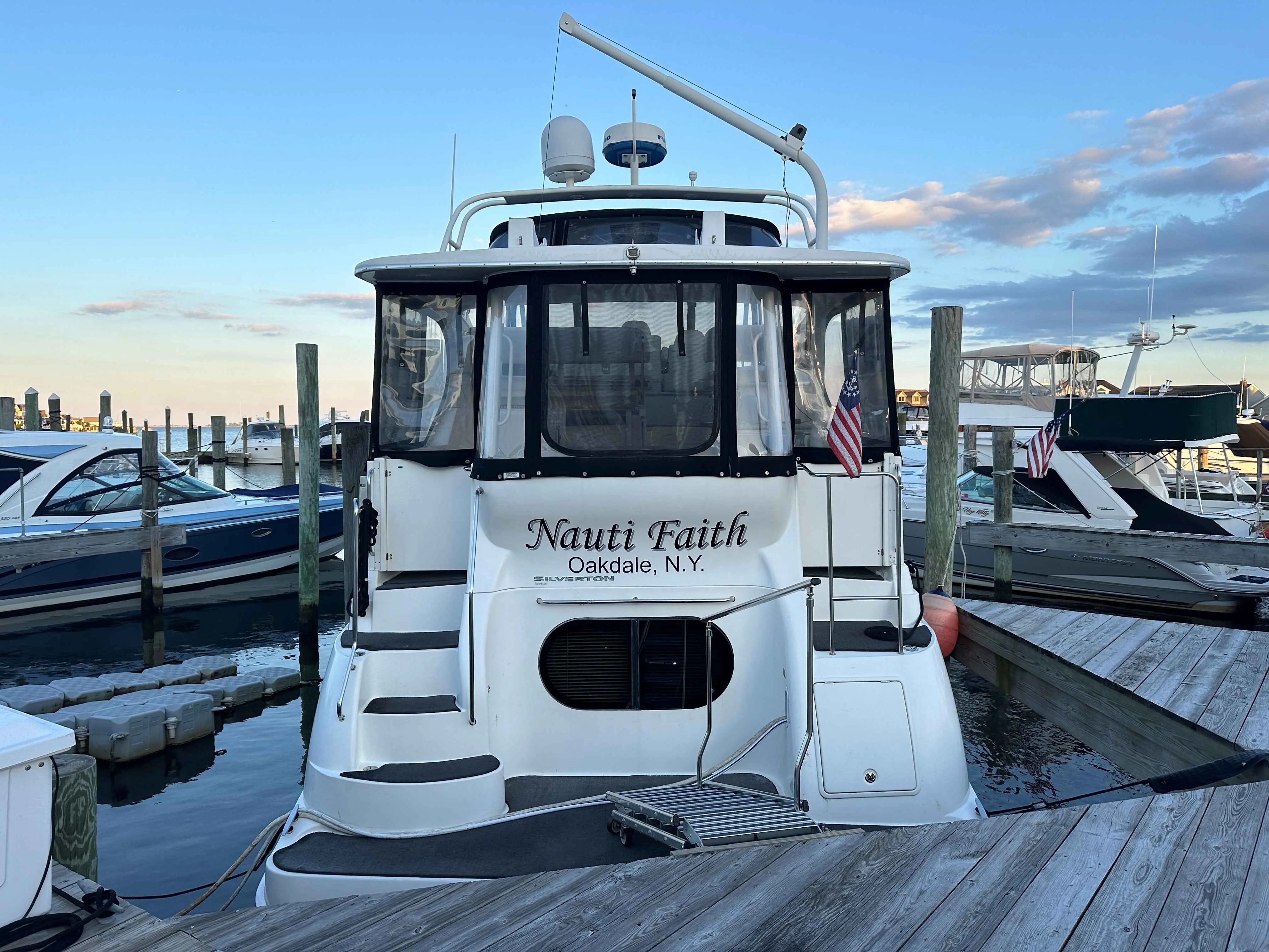 2005 Silverton 39 motor yacht