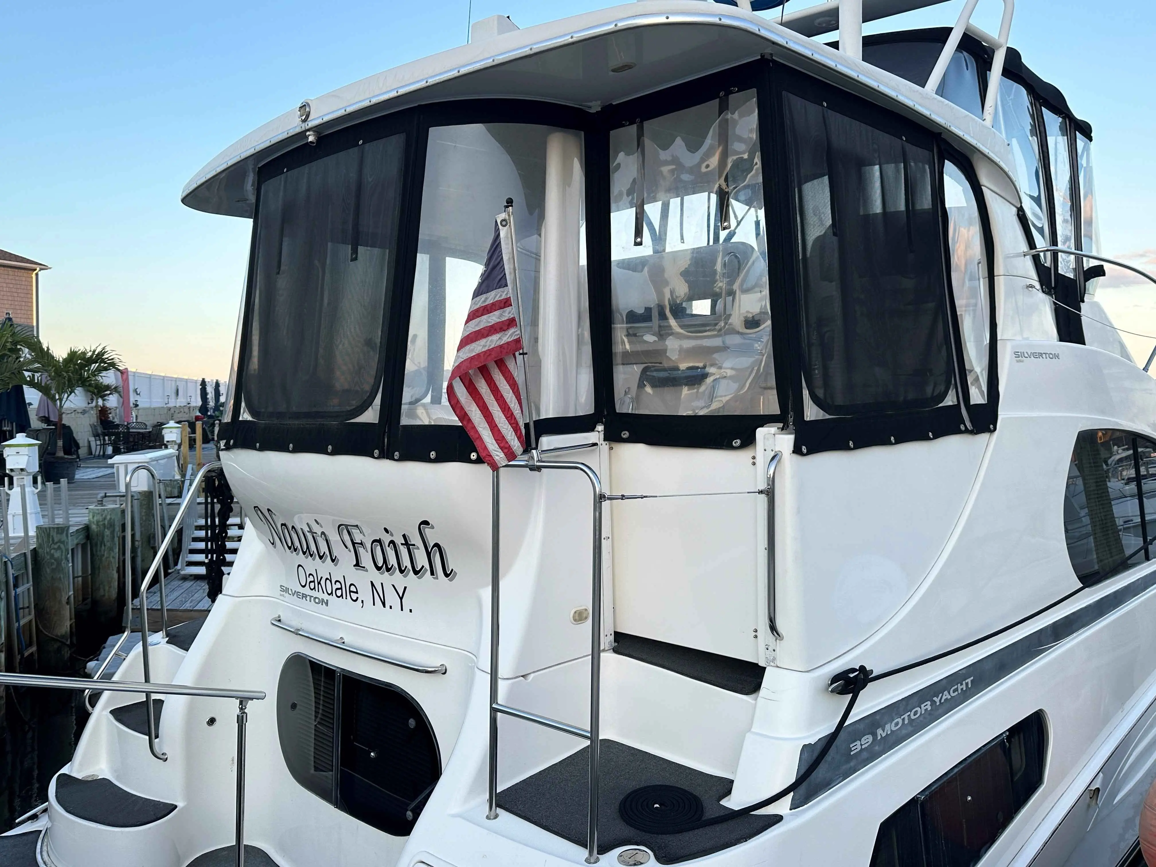 2005 Silverton 39 motor yacht