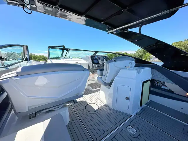 Cruisers Yachts 338