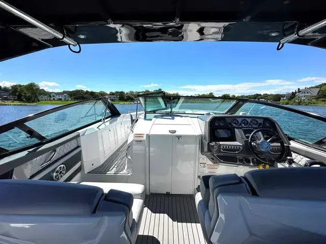 Cruisers Yachts 338