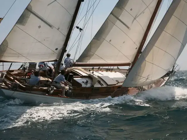 Classic 52′ Ketch by Germán Frers