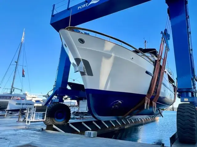 ONE-OF-A-KIND CLASSIC YACHT