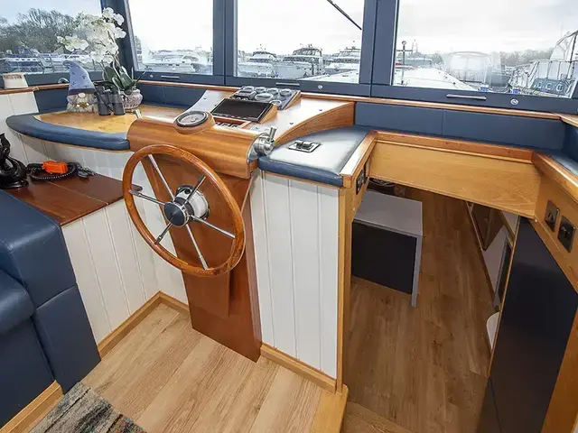 Tyler Wilson - Finesse Barge Bespoke 70' x 13' Brigantine