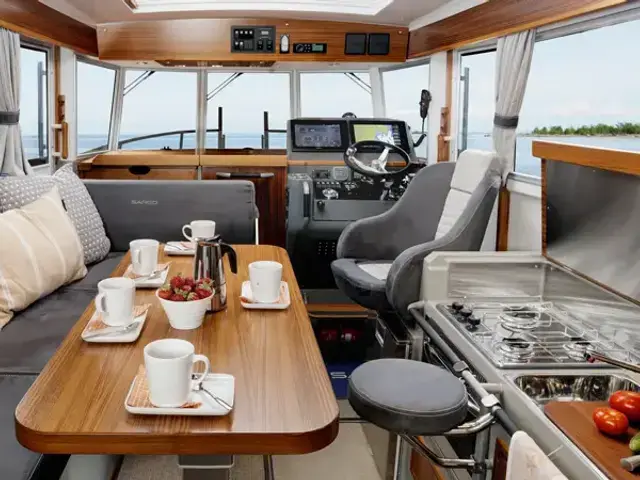 Sargo 33 Explorer