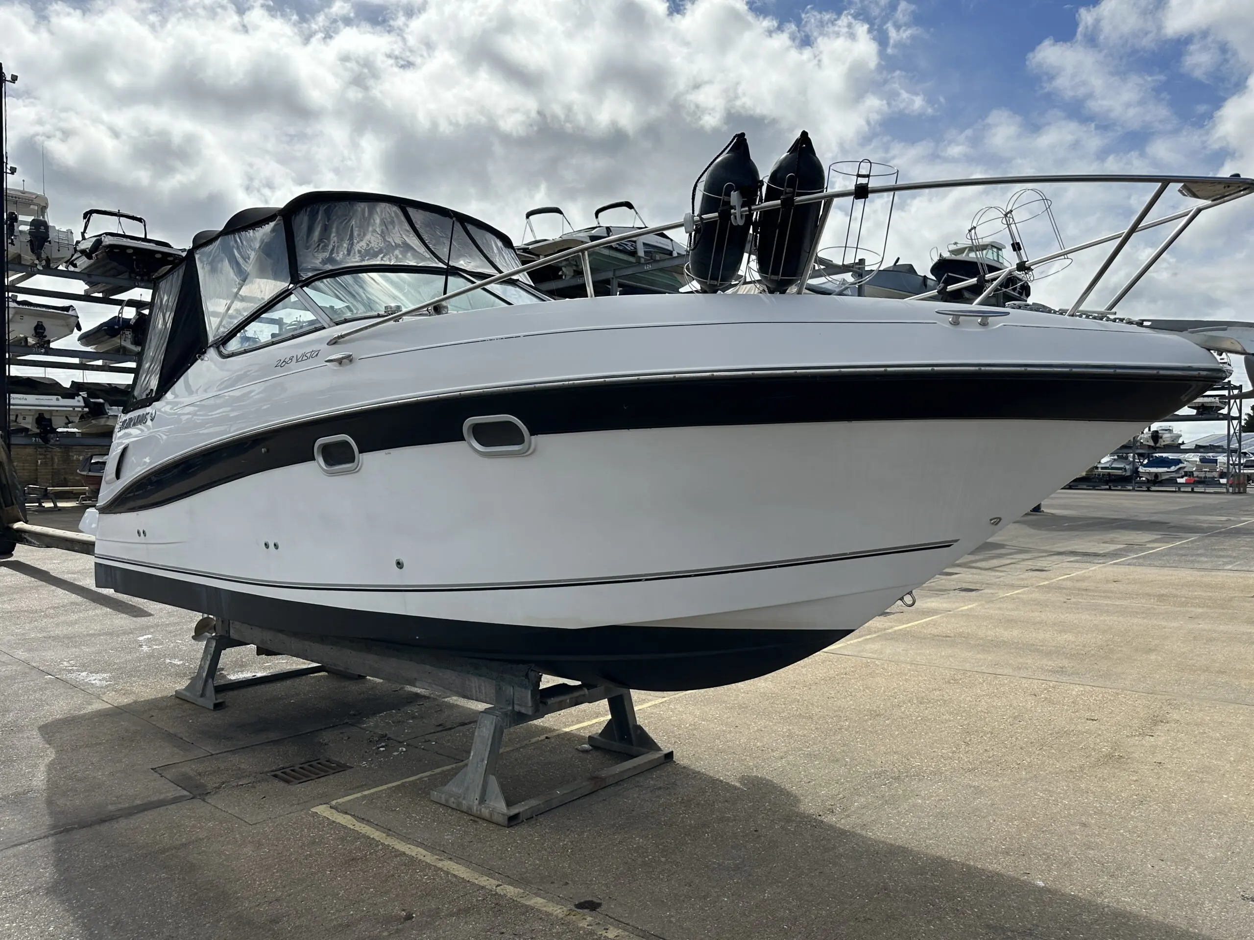 2001 Four Winns 268 vista