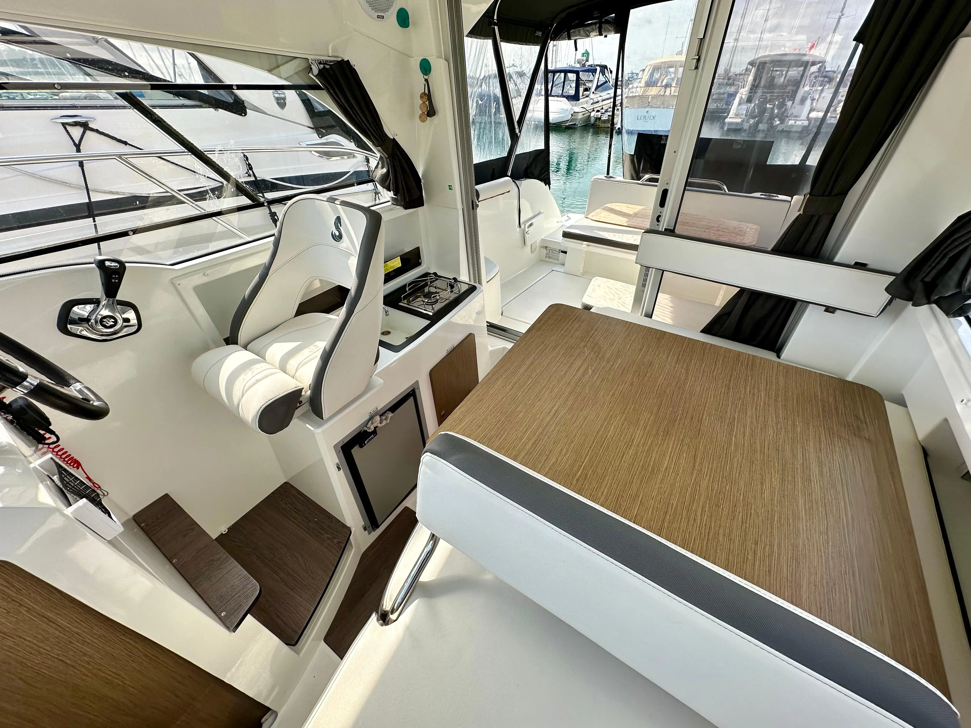 2019 Beneteau antares 8