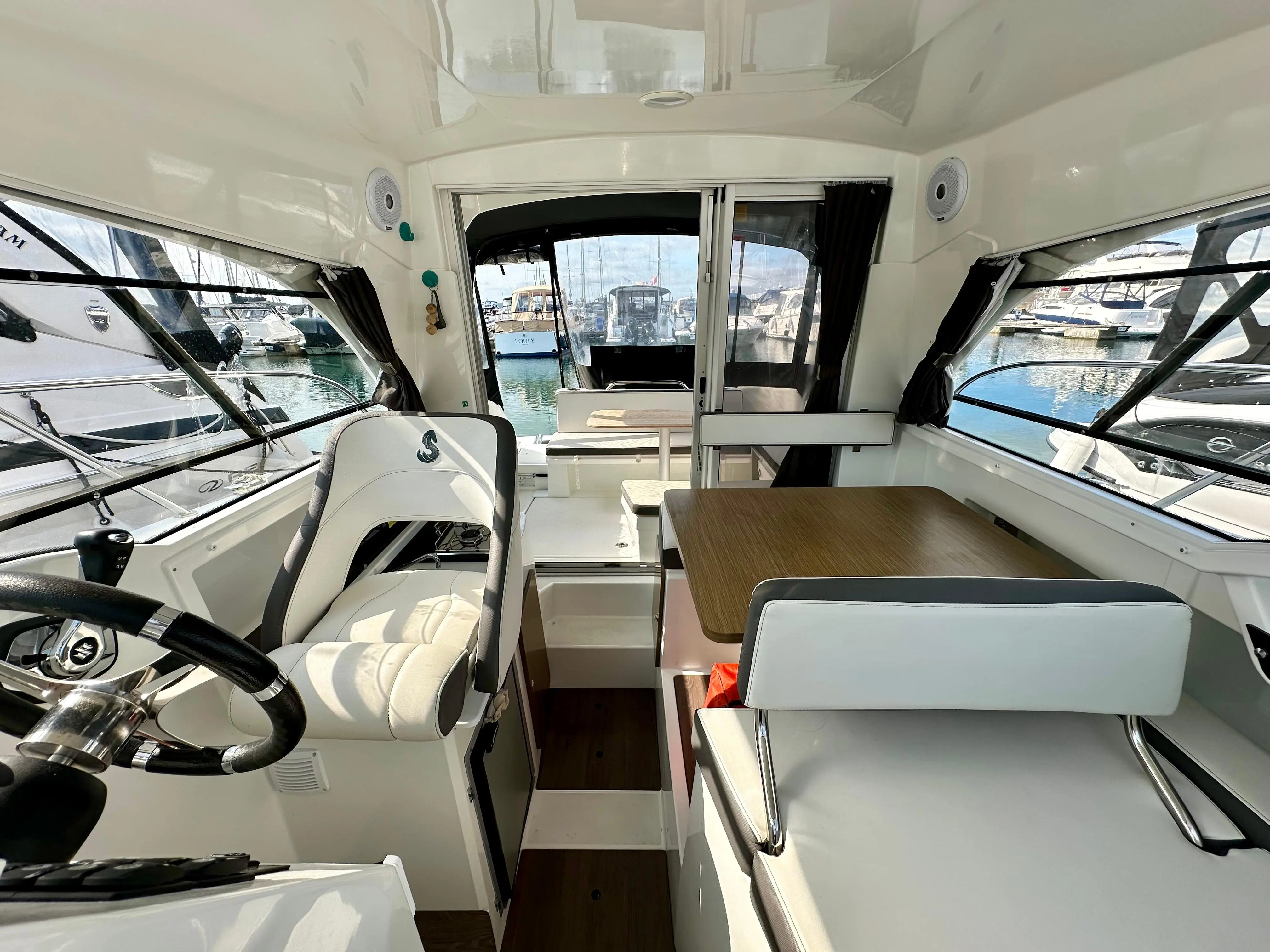 2019 Beneteau antares 8