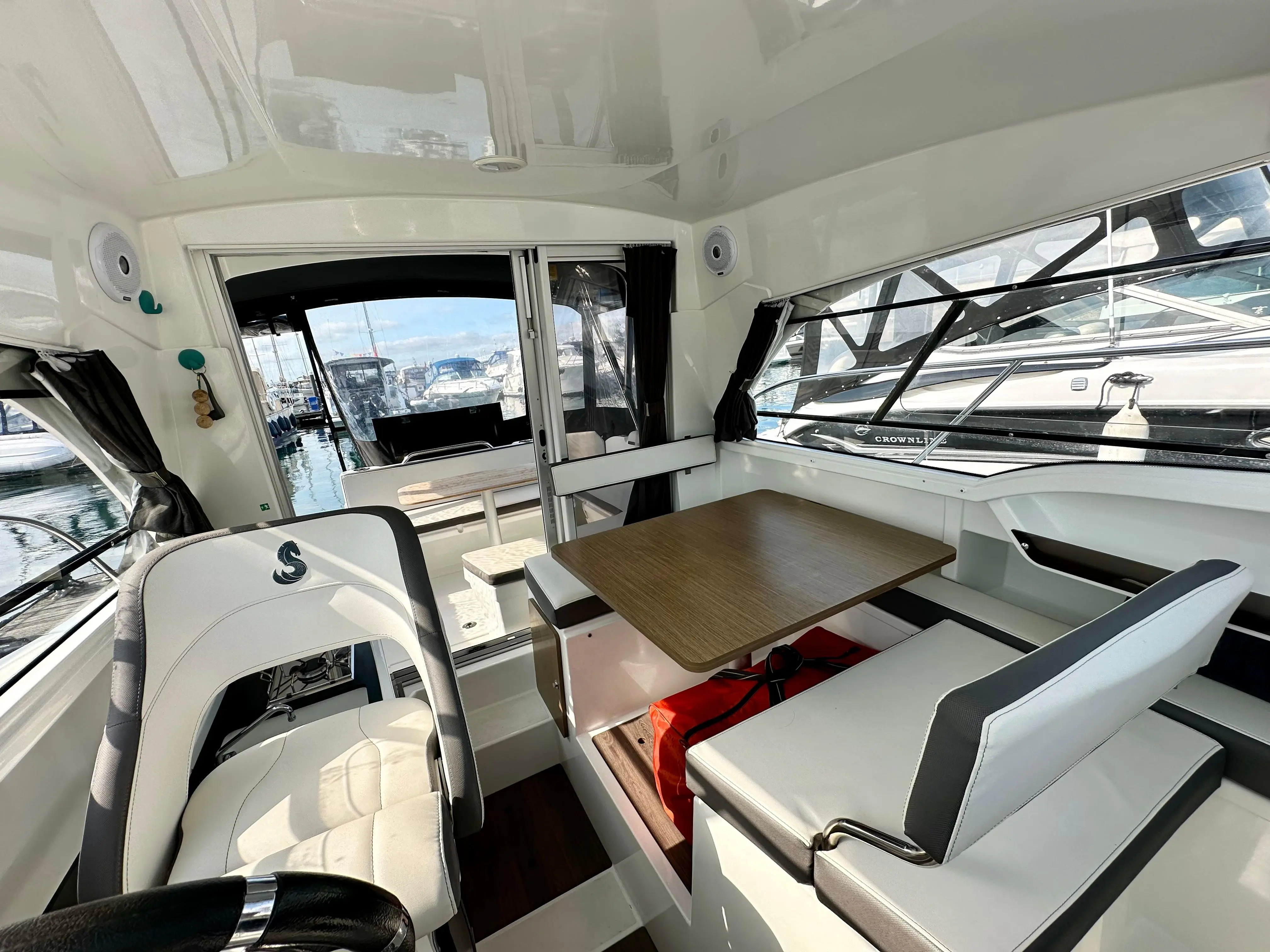 2019 Beneteau antares 8