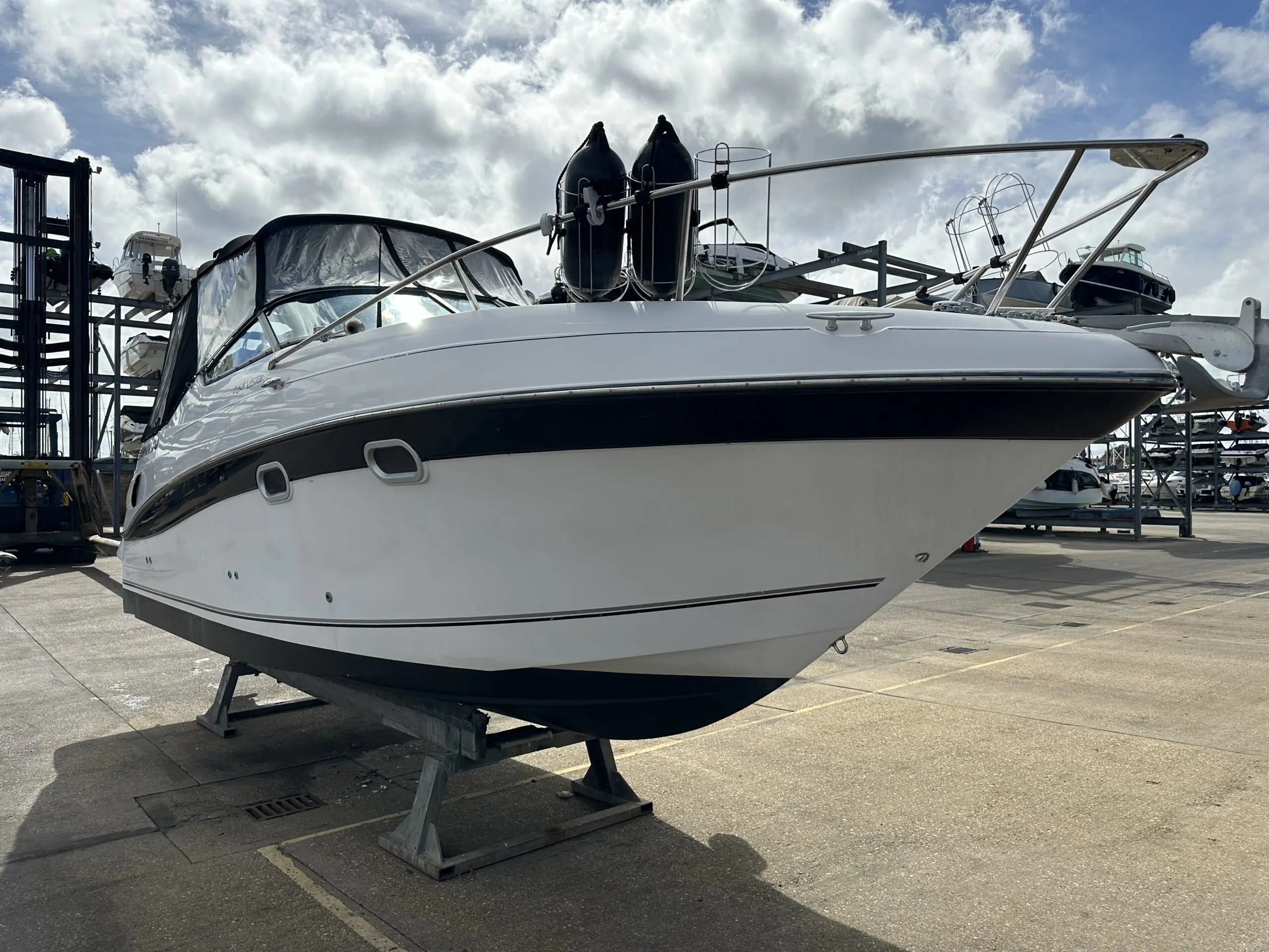 2001 Four Winns 268 vista