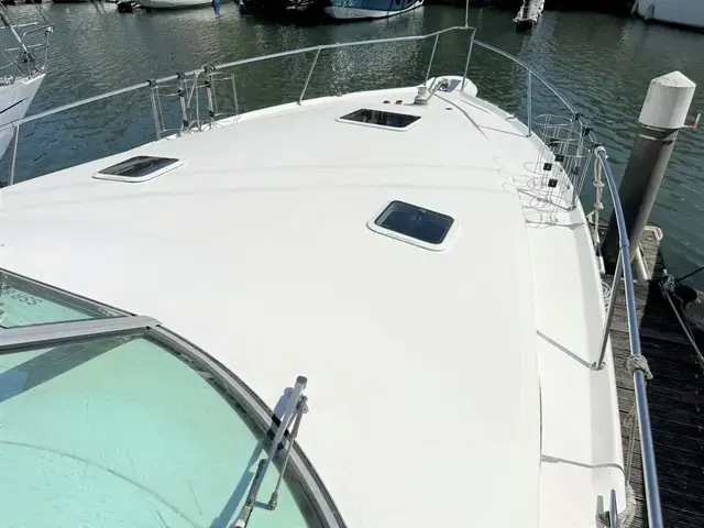 Sea Ray Sundancer 330