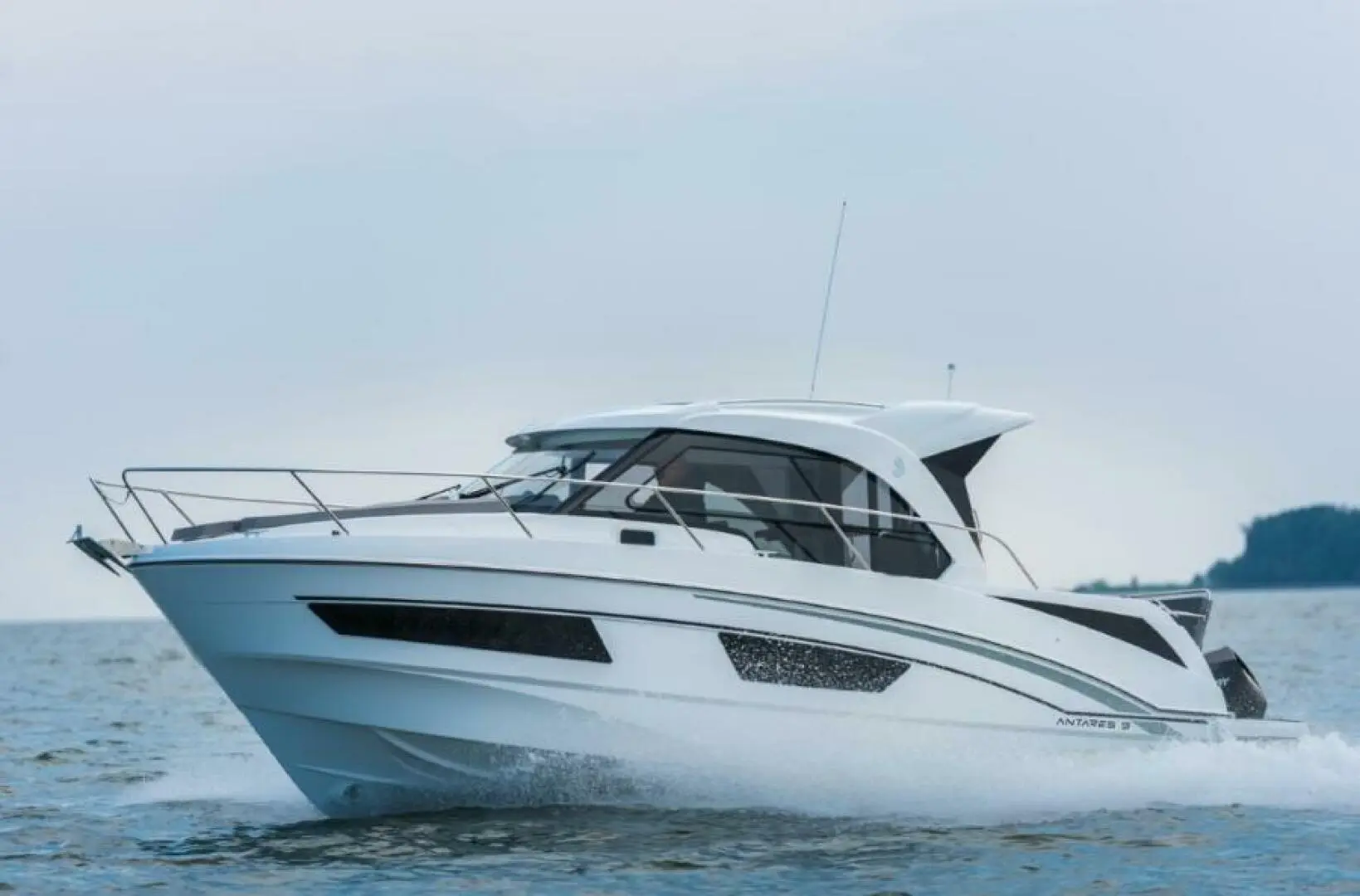 2025 Beneteau antares 9