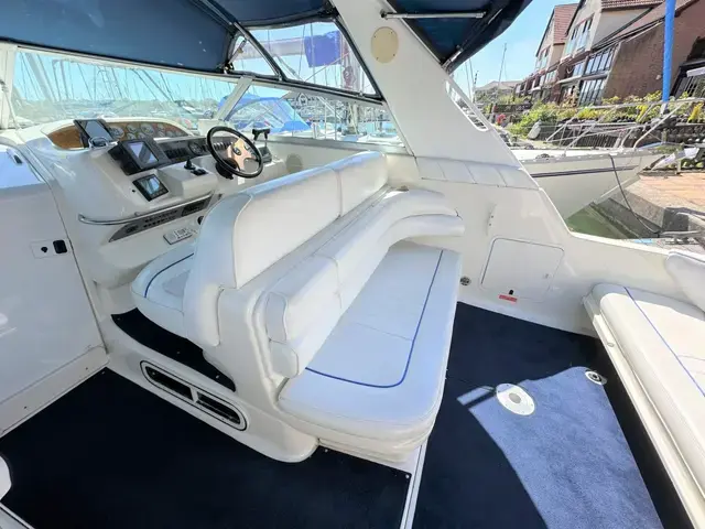 Sea Ray Sundancer 330