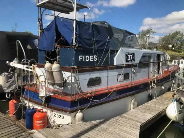 Aquafibre boats Ernest Collins 37