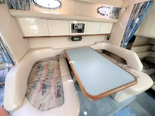 Sea Ray Sundancer 330