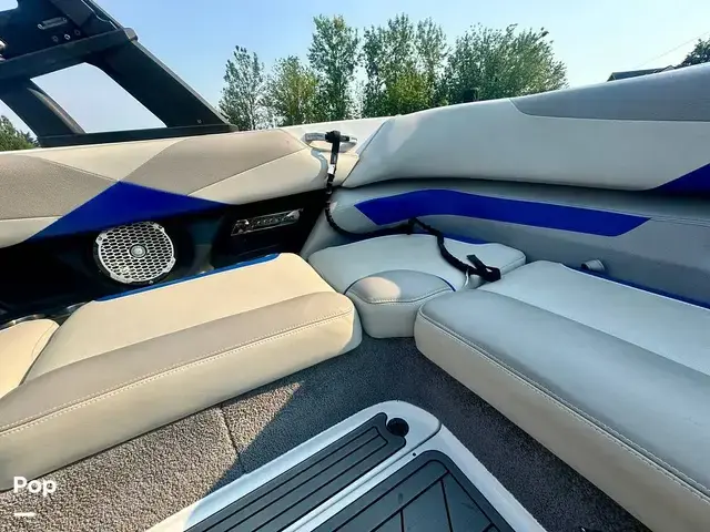 Malibu Wakesetter 23LSV