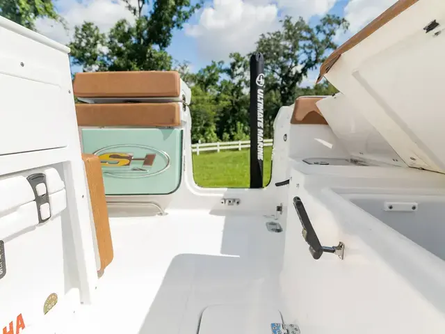 Sea Hunt Boats Ultra 275 SE