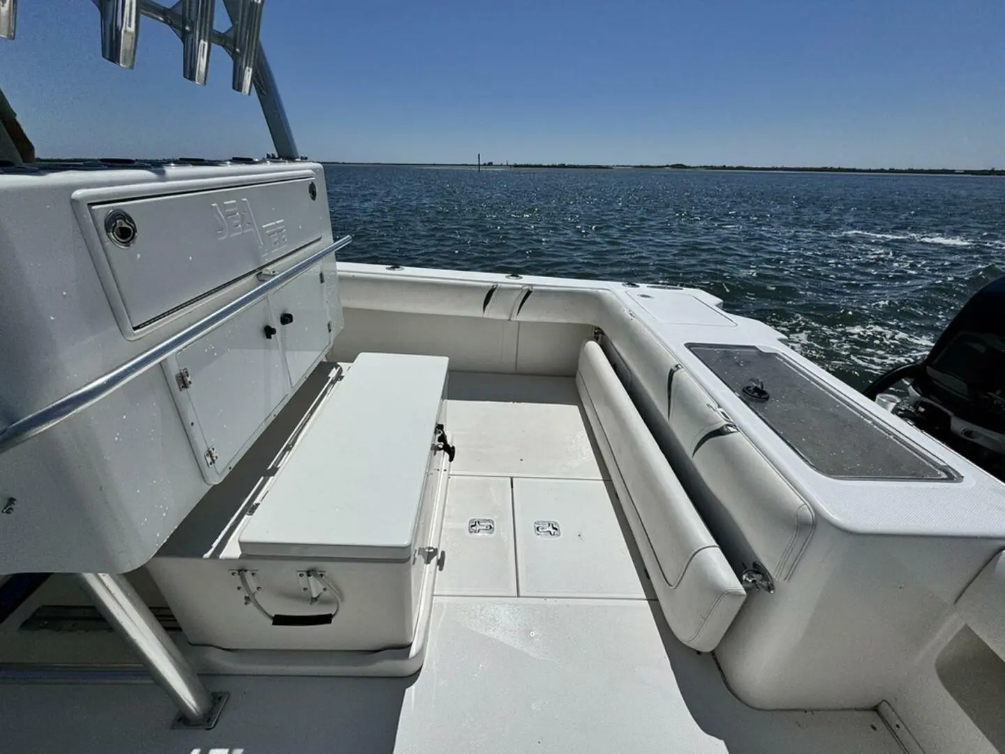 2005 Legacy center console - cuddy