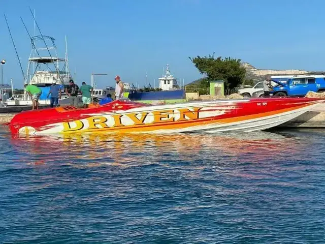 Cigarette Boats ROUGH RIDER