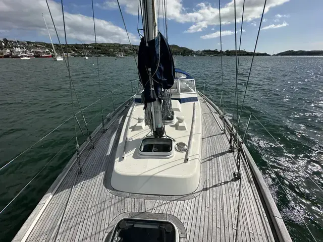 Hallberg-Rassy 352