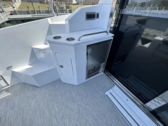 Cruisers Yachts 42 Cantius