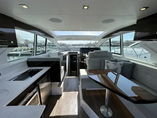 Cruisers Yachts 42 Cantius