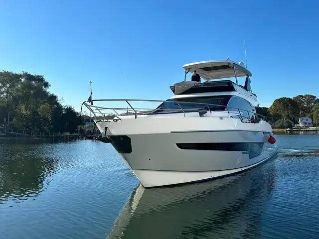 Fairline Squadron 68