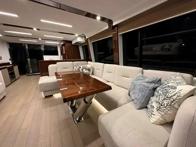 Fairline Squadron 68