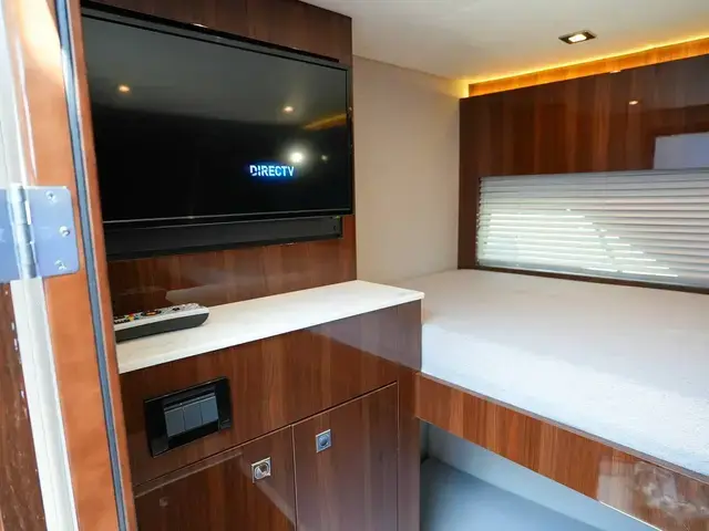 Cruisers Yachts 50 Cantius