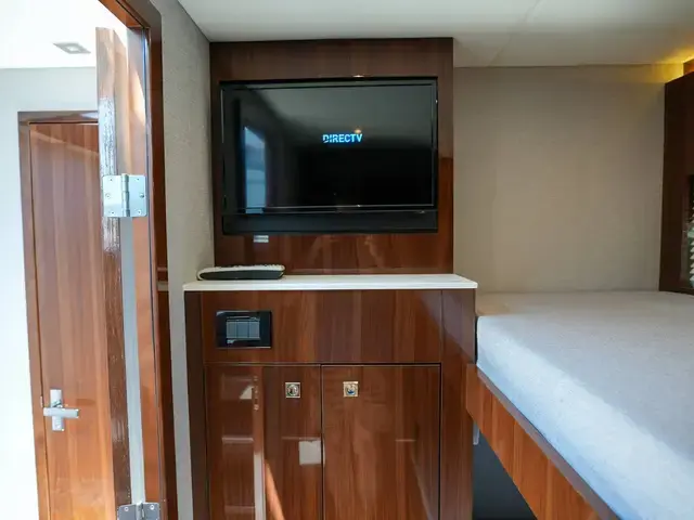 Cruisers Yachts 50 Cantius