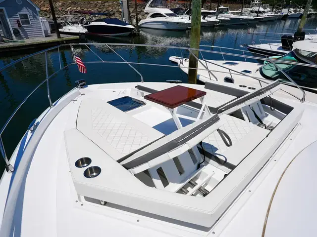 Cruisers Yachts 50 Cantius