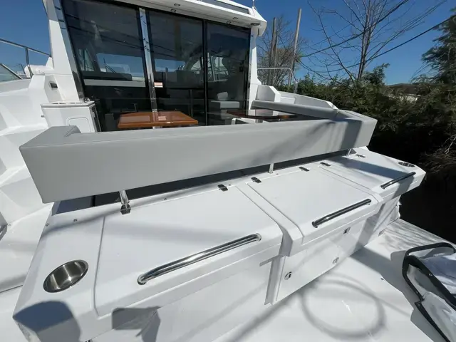 Cruisers Yachts 42 Cantius