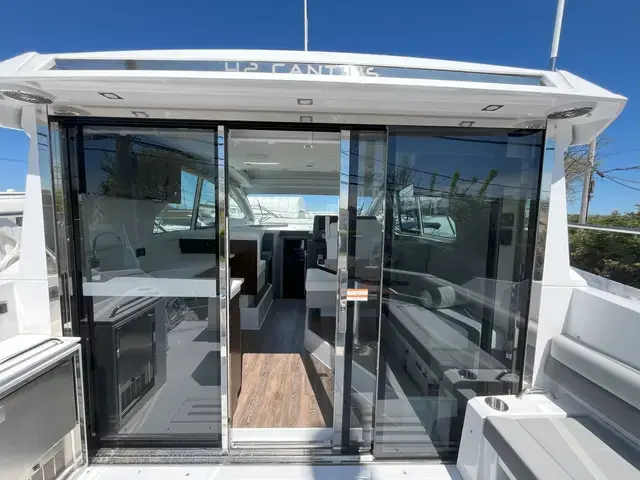 Cruisers Yachts 42 Cantius