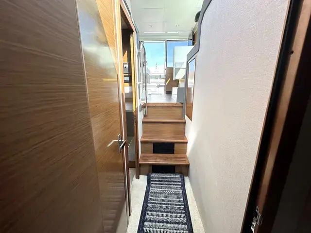 Cruisers Yachts 42 Cantius